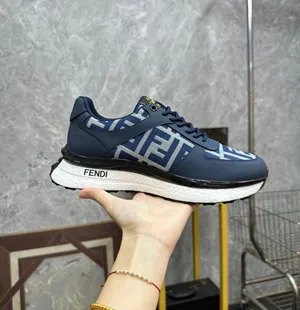 フェンディ スニーカー ブルー メンズ ローカット カジュアルスニーカー（FENDI 103）