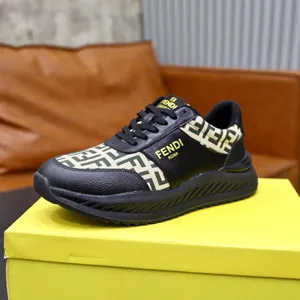 フェンディ カジュアルスニーカー ブラック スポーツ ランニングシューズ（FENDI 28）
