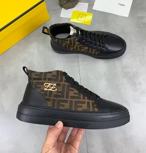 フェンディ スニーカー ブラック＆ブラウンのハイカットカジュアルスニーカー（FENDI 99）