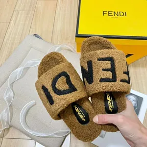 フェンディ ローマシリーズ サマー レディースシューズ ブラウン カシミアスリッパ（FENDI 211）