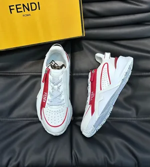 フェンディ フロー シリーズ スニーカー ホワイト カーフスキン ランニングシューズ（FENDI 74）