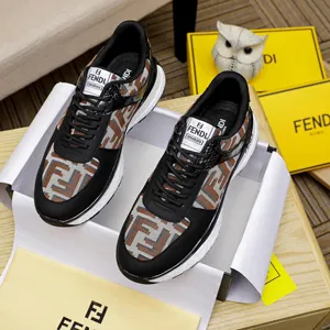 フェンディ メンズ カジュアルスニーカー ブラックブラウン レースアップスニーカー（FENDI 67）