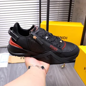フェンディ フロー シリーズ スニーカー ブラック＆レッド パイソンプリント スリッポンスニーカー（FENDI 58）
