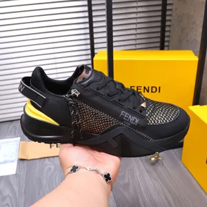 フェンディ フロー シリーズ スニーカー ブラック＆イエロー パイソンプリント スリッポンスニーカー（FENDI 57）