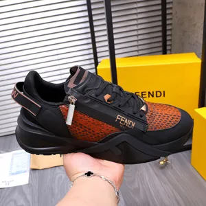 フェンディ フロー シリーズ スニーカー ブラック＆レッド パイソンプリント スリッポンスニーカー（FENDI 56）