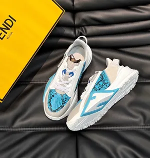 フェンディ フロー スニーカー　ブルー＆ホワイトのカーフスキンにパイソンプリント（FENDI 82）