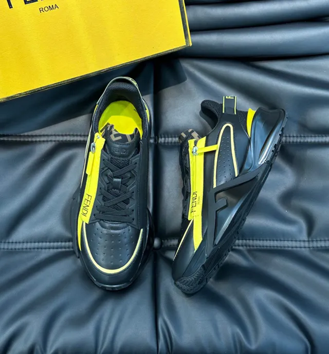 フェンディ フローシリーズ スニーカー ブラック＆イエローのレザーランニングシューズ（FENDI 75）