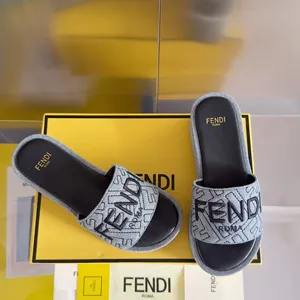 フェンディ サンシャイン グレーデニム ジャカード プラットフォームサンダル（FENDI 224）