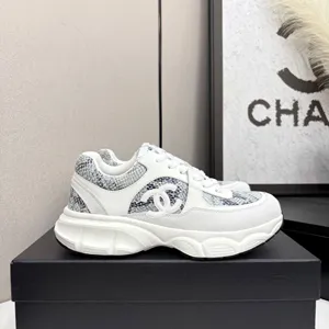 シャネル 25ss春夏新作 厚底スニーカー ブルー×ホワイト（Chanel 45?）