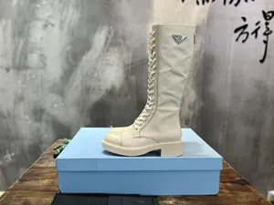 PRADA ダークシリーズ 新作 ベージュ ハイカット エラスティックブーツ（Prada 82?）
