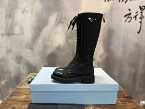 PRADA ダークシリーズ 新作 ブラック ハイカット エラスティックブーツ（Prada 83）