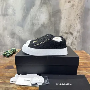 シャネル 25SS 新作 ブラック ツイード レースアップ スニーカー (CHANEL 81)