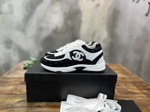 CHANEL シャネル 22A ニューパンダカラーウェイ ブラック＆ホワイトプリント カジュアルスニーカー (G39230)