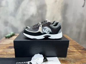 CHANEL シャネル 22K ブラック ツイード＆スエード カジュアルスニーカー (G39597)