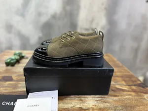 CHANEL シャネル 25SS 新作 アーミーグリーン カーフスキン レースアップ プラットフォーム ローファー (G45075)