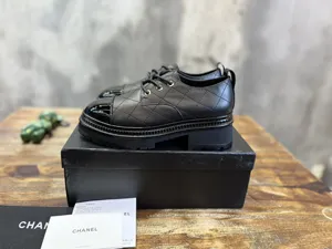 CHANEL シャネル 25SS 新作 ブラック カーフスキン レースアップ プラットフォーム ローファー (G45075)