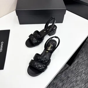 シャネル 25SS 新作 ブラック ラムスキン キルティング ローヒール サンダル (G46429)
