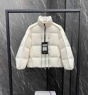 Moncler x Willow Smith YAEL レディース クロップド ダウンジャケット ホワイト(J209T1A00011M5093999)