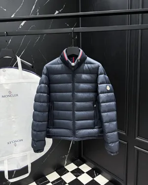 モンクレール ブレンダン ダークブルー クロップド ダウンジャケット カップルスタイル (K20911A00019597X2)