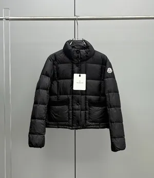 モンクレール ジャルシュー レディース ブラック クロップド スタンドカラー ダウンジャケット (K20931A00017597YF)