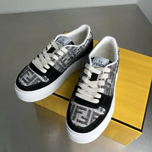 フェンディ レディース FF ブラック デニム＆スエード 厚底 ローカットスニーカー（8E8572ASAY）