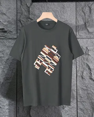 フェンディ グレー 刺繍 コットン クルーネック 半袖Tシャツ（FY0936AVOJF0UU0）