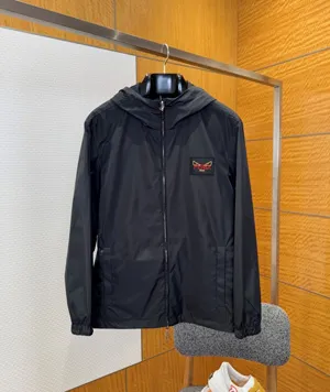 フェンディ アイズ ブラック ナイロン リバーシブル フード付きジャケット(Fendi00006)
