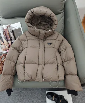 プラダ レディース ブラウングレー フード付き ショートダウンジャケット (Prada000023)