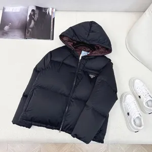 プラダ レディース ブラック フード付き ショート パファージャケット (Prada000014)