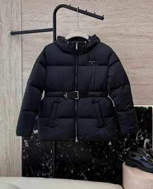 プラダ レディース ブラック フード付き ミドル丈 ダウンジャケット (Prada000027)