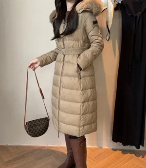 バーバリー レディース ベージュ ファーカラー フード付き ロングダウンジャケット（Burberry000011）