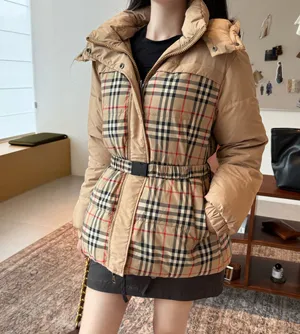 バーバリー レディース ベージュ ヴィンテージチェック ダブルサイド ダウンジャケット（Burberry000047）