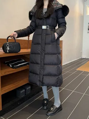 バーバリー レディース ブラック フード付きダウンジャケット（ファーカラー付き）（Burberry000007）