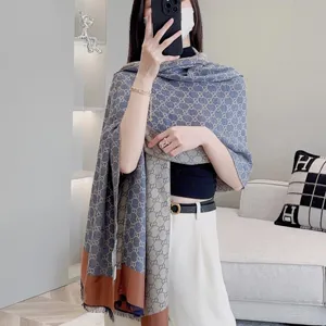 グッチ デニムブルー/ベージュ リバーシブル GGウールジャカード ロングスカーフ 65*200（Gucci000071）