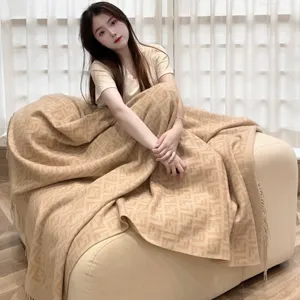 フェンディ ミルクティーカラー カシミアFFジャカード トラベルショール 140x160cm（Fendi000045）