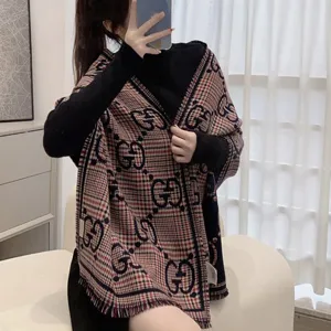 グッチ ネイビーブルー/レッド GGジャカード リバーシブル ウールマフラー 47*180（Gucci000052）