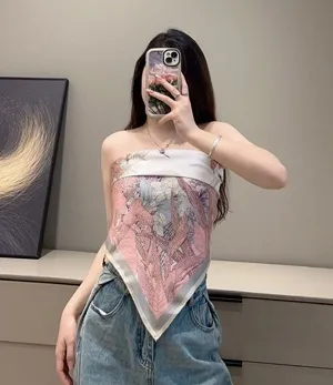 ルイヴィトン「エンチャンテッドフォレスト」ピンク シルク スクエアスカーフ 90×90cm（M78968）