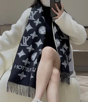 ルイヴィトン「LV エッセンシャルシャイン」ブラック/グレー 両面ウールマフラー 34×186cm（M78159）