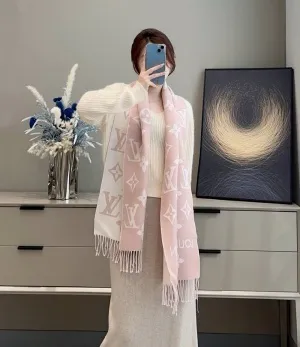ルイヴィトン「LV エッセンシャル」ウール ロングマフラー ベージュロゼ 34×186cm（M77854）