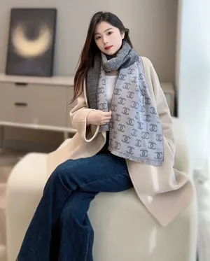 シャネル「スターリーナイト」グラデーショングレー カシミアマフラー 185 x 35cm（Chanel000122）