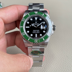 【ERF Factory】ロレックススーパーコピー サブマリーナーデイト 41mm m126610LV-0002 第4世代 “グリーンベゼル?ブラックダイヤル” Cal.3235搭載モデル