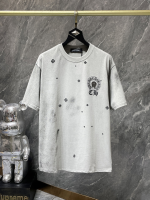 Chrome Hearts (クロムハーツ) 2025SS 新作 レトロヴィンテージウォッシュ メタルホースシュー＆スクロール プレミアムTシャツ（ライトグレー）