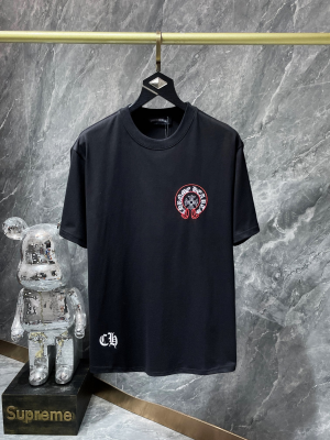 Chrome Hearts (クロムハーツ) 2025SS 新作 赤ホースシュー クロス刺繍 プレミアムTシャツ（ブラック）