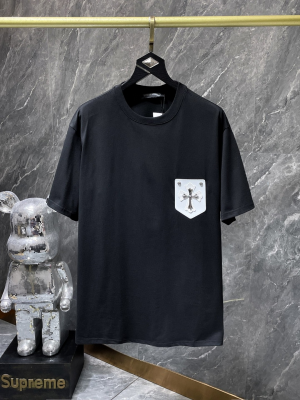 Chrome Hearts (クロムハーツ) 2025SS 新作 クロスレザーポケット＆ハンドメイドスタッズ プレミアムTシャツ（ブラック）