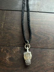 クロムハーツ (Chrome Hearts) レザーコード付き 925シルバー 「主理人之手」ペンダント ネックレス