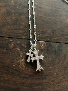 クロムハーツ (Chrome Hearts) 18Kゴールドメッキ ピンクダイヤモンド ダブルクロス ネックレス