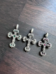 クロムハーツ (Chrome Hearts) フィリグリー クロス ペンダント（小サイズ / 9P ダイヤモンド）