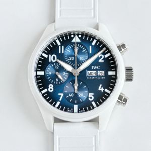 IWC パイロット?ウォッチ?クロノグラフ 41 “ル?プティ?プランス” 周年特別版 - ホワイトジルコニアセラミックケース / ブルーサンレイ文字盤