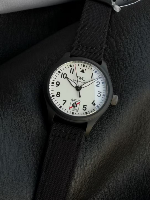 IWC パイロット?ウォッチ?オートマティック 41 “ブラック?エース” 特別版（Black Aces Squadron）41mm - セラミック一体化ケース×ホワイト夜光文字盤