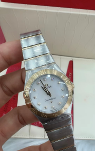 OMEGA コンステレーション レディース 27mm - 18Kゴールド＆ステンレススティール / ダイヤモンドインデックス / マザーオブパール文字盤